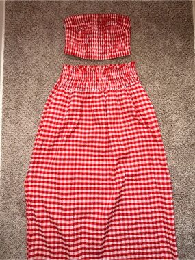 Universal Thread Red and White Gingham Smocked Tube Top